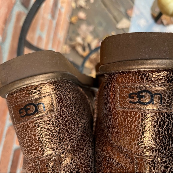 UGG Classic Mini Metallic Sparkle Size 6 Bronze - Picture 5 of 9